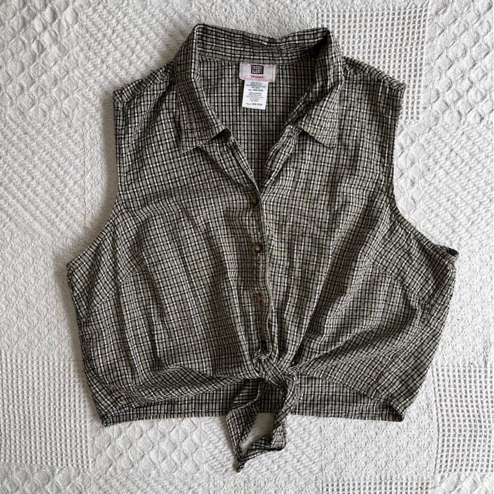 90s gingham button down sleeveless top